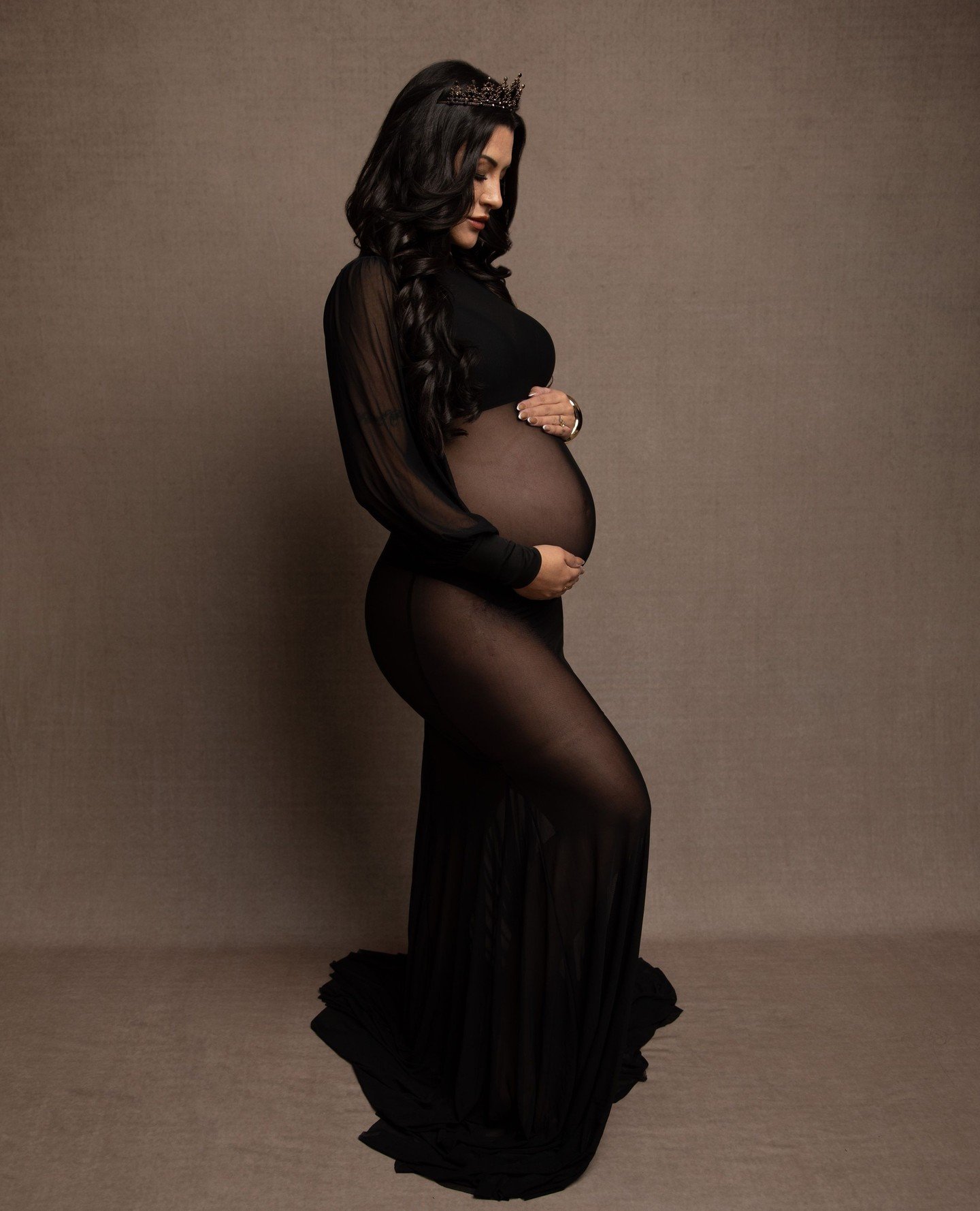 Motherhood has a presence all its own &mdash; powerful, grounded, undeniable. ⁠

Now accepting new clients 💕
Link in bio⁠
⁠
Photography Studio⁠
1609 Sardis rd. N⁠
Charlotte NC 28105⁠
⁠
Services provided: ⁠
Maternity &bull;newborn&bull;1 year &bull; 