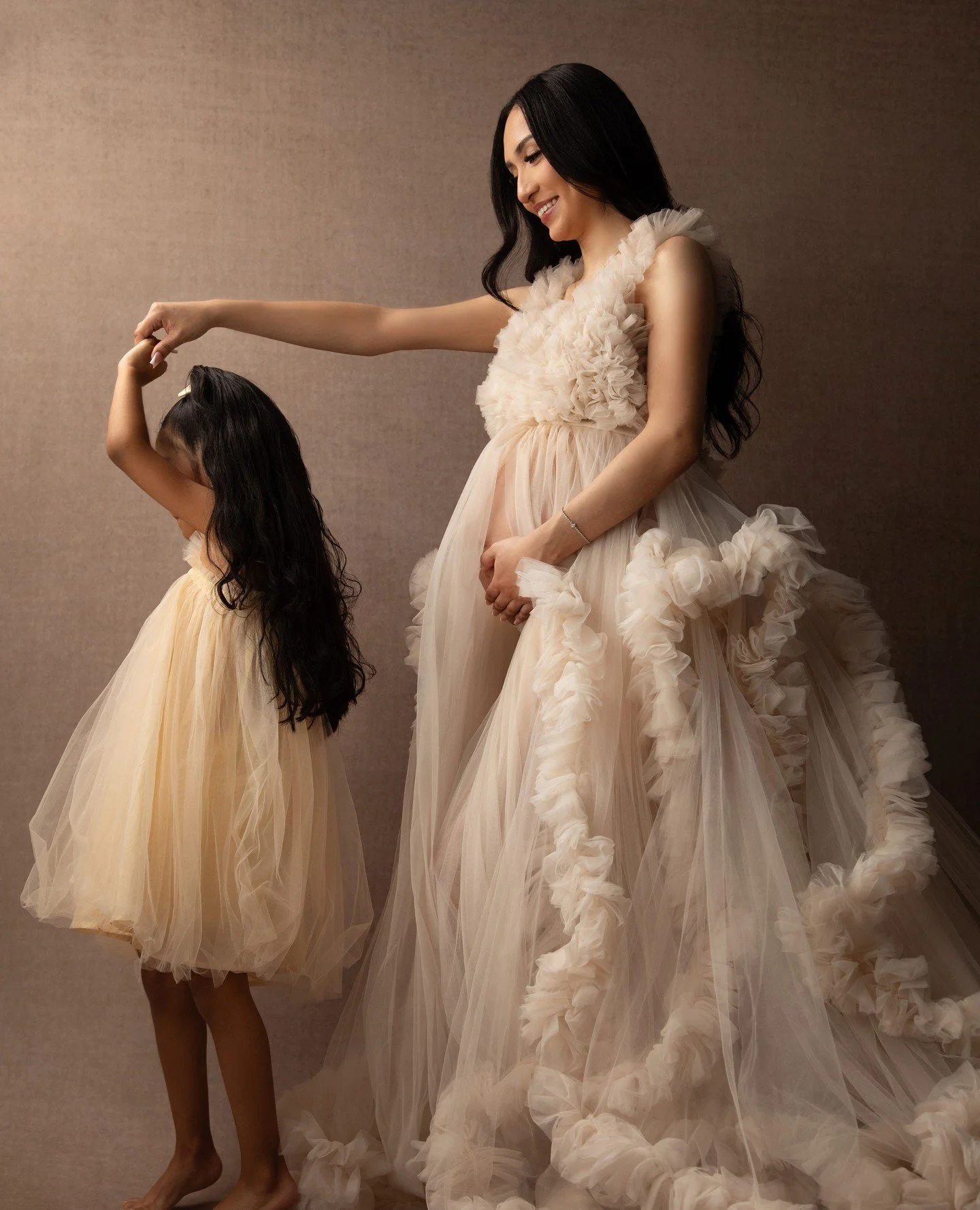 no pressure&mdash;just music, laughter, and the kind of love you can feel in every little spin and twirl. The way her daughter looks at her, the way she holds her close&hellip; it&rsquo;s everything. ⁠
⁠
Link in bio⁠
⁠
Photography Studio⁠
1609 Sardis