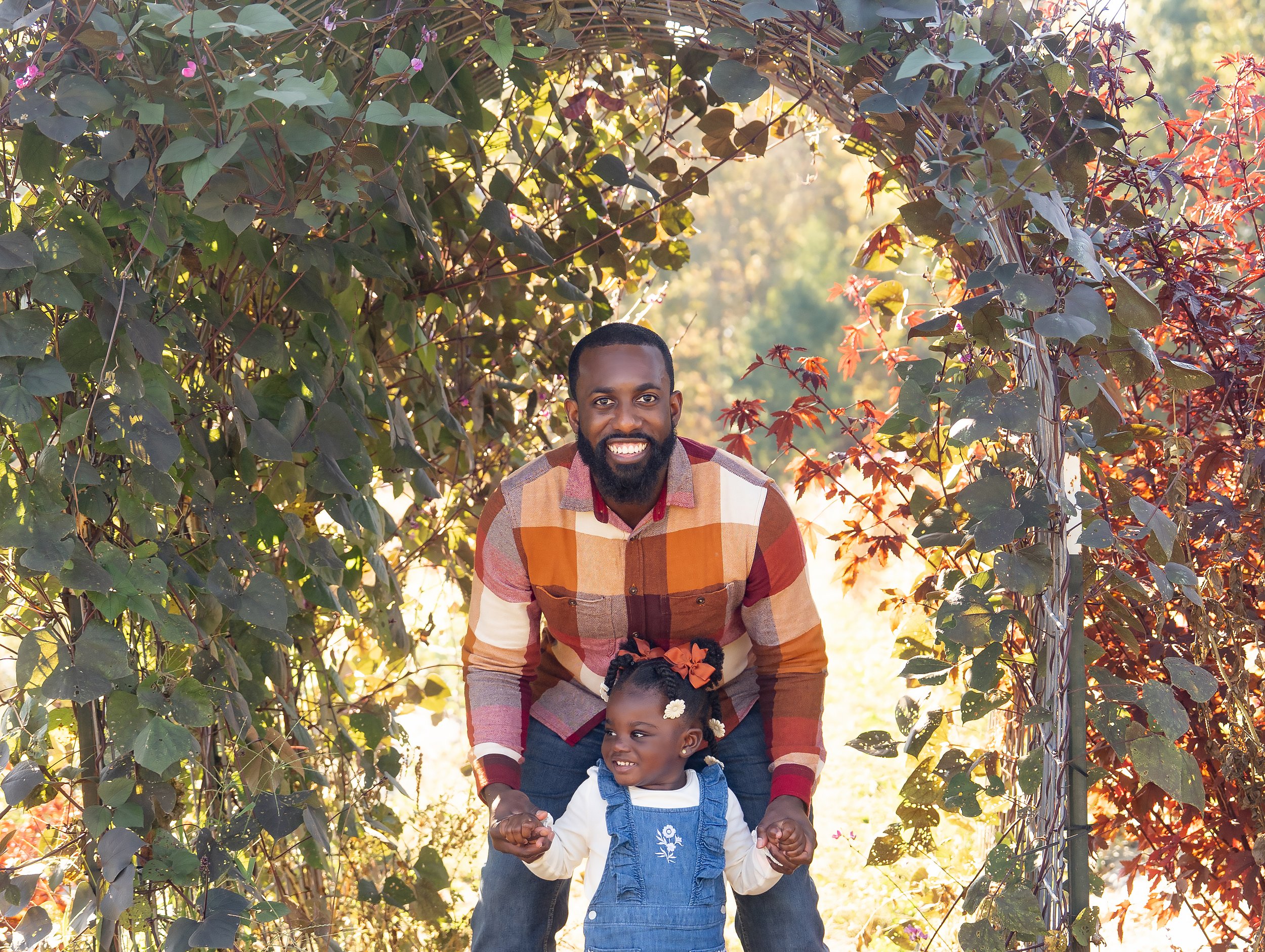 8Outdoor_familyphotography_fallminisession.jpg