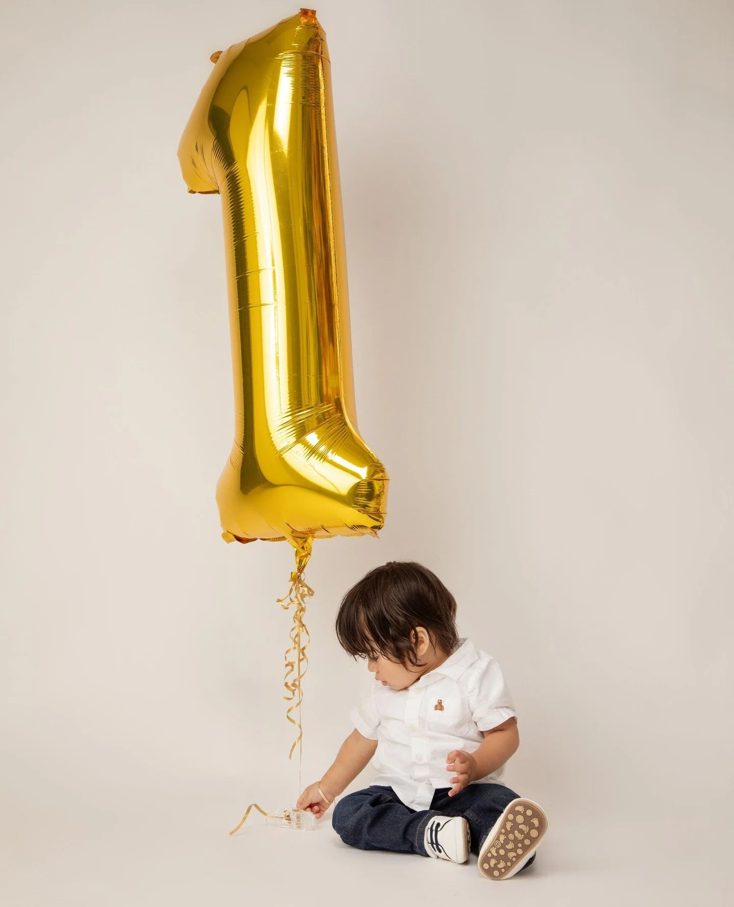 365 Days of giggles and laughter! ⁠
It happens so fast. It's more than a photoshoot its an intentional time you share with your little one.⁠
⁠
Book your baby's Milestone before it's too late! Link in bio⁠
⁠
Photography Studio⁠
1609 Sardis rd. N⁠
Char