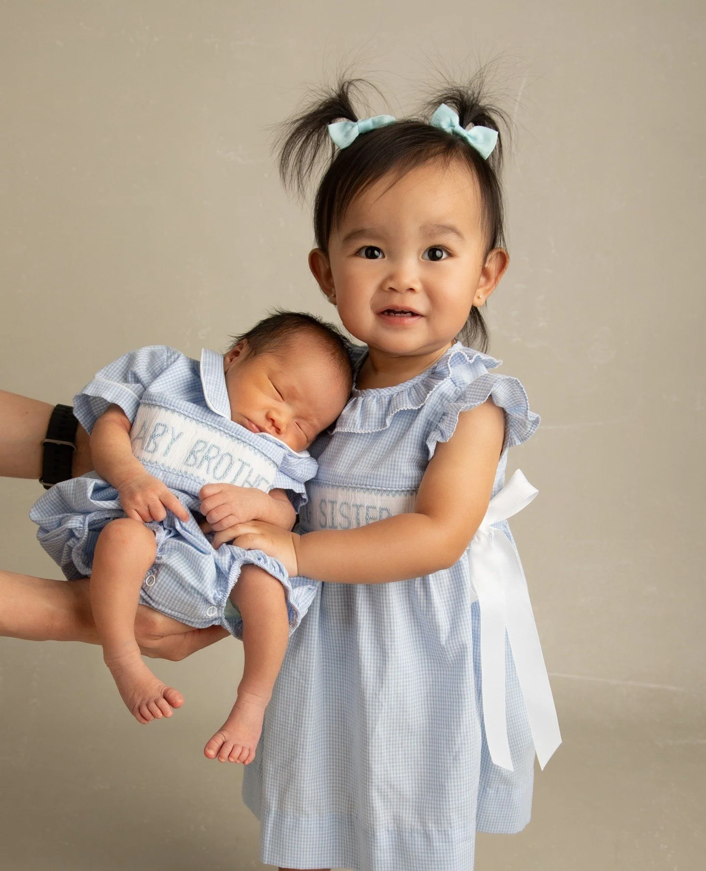 Promoted to big sister&mdash;already taking the role very seriously. ✨️⁠
⁠
Link in bio to book your Family &amp; Newborn Photoshoot!⁠
⁠
Photography Studio⁠
1609 Sardis rd. N⁠
Charlotte NC 28105⁠
⁠
Services provided: ⁠
Maternity &bull;newborn&bull;1 y
