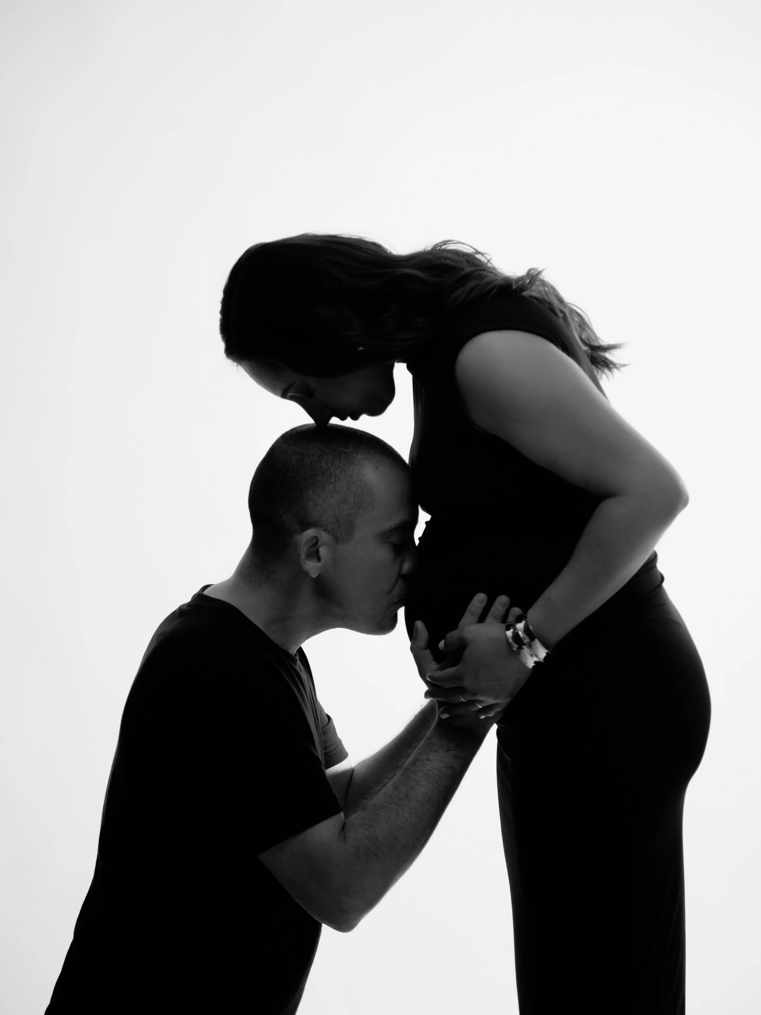 A beautiful moment captured.

Connection in black and white 📸

#maternityphotographer #studiomaternityshoot #charlottencphotographer