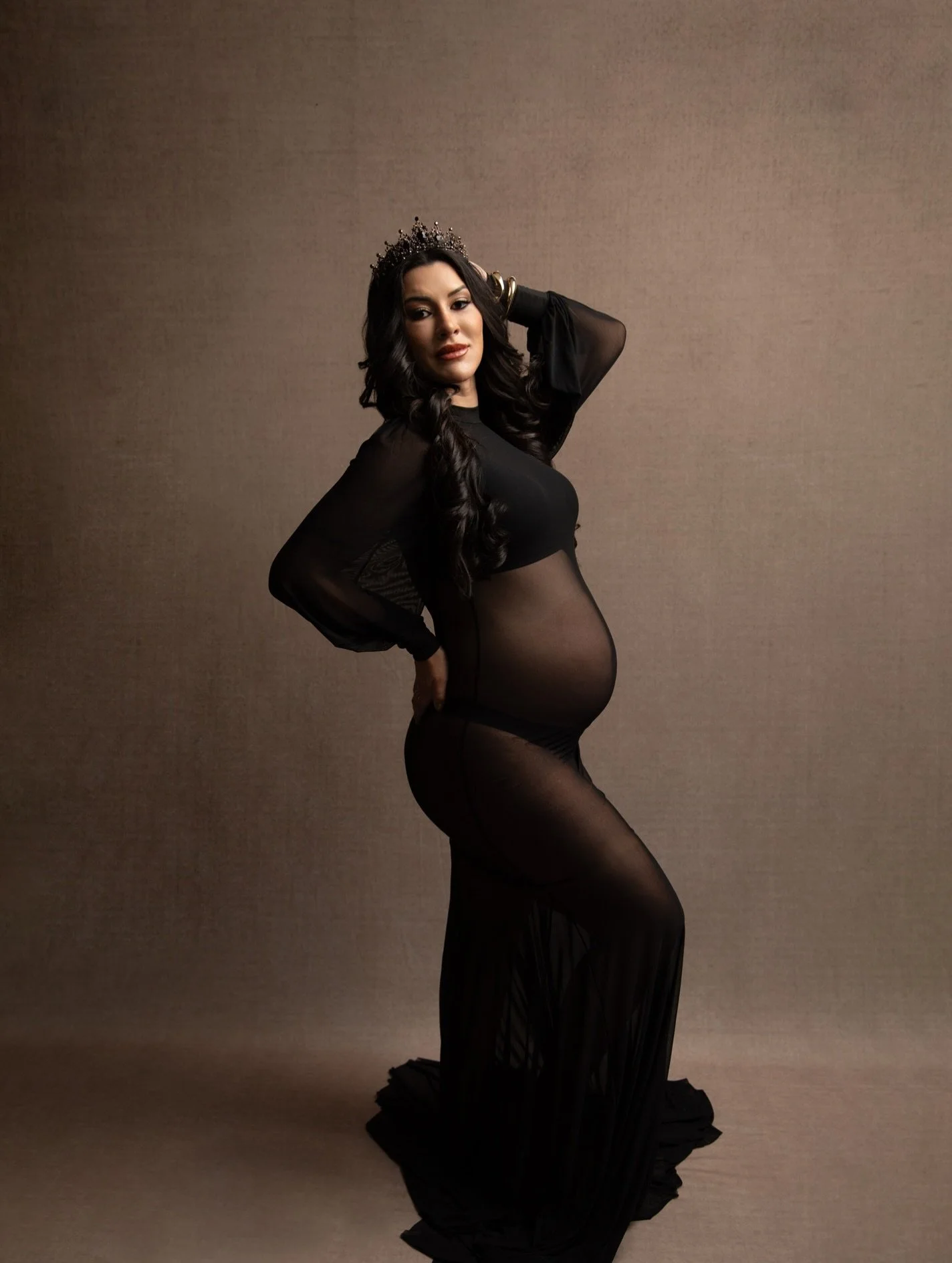 Capturing the most special time 🤍

Enjoy this time it goes by so fast.
Mom to be brought her own outfits 🥹 you do not have to use one of our dresses but they are available.

Best time to schedule your maternity photoshoot 28-34wks pregnant 

Book y