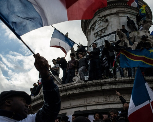http://sheriffswan.tumblr.com/post/107813991739/the-french-government-announced-that-they-gave-up