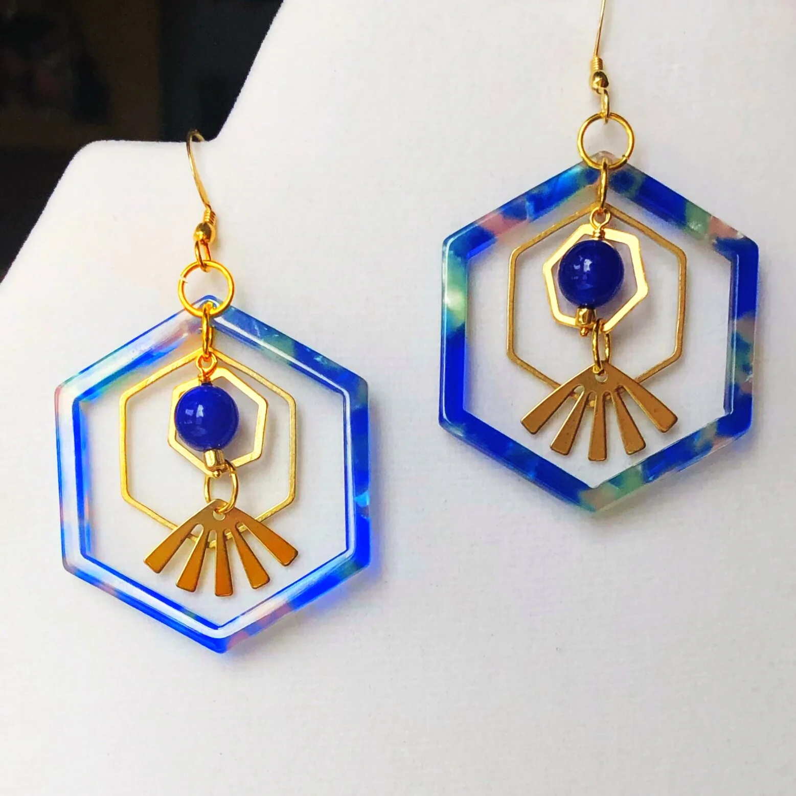 14B5A208-A3FE-4792-93B9-465ADA56EF06