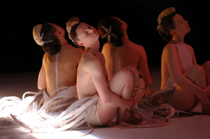 CRACKS Costume Design Joanna Bodzek for Su-En Butoh Co. April 3-5 2008 Premiere Dansens Hus, small stage, Stockholm. www.dansenshus.se April 17-18 2008 Uppsala City Theatre, www.uppsalastadsteater.se About the piece ... Extreme conditions push life farther and faster, re-shaping bodies. In the desert, plants and animals survive, despite the lack of water, drawing on the intelligence and absurdity of existence. .. Designer Joanna Bodzek collaborates to inspire the use of colour as an independent performance element.