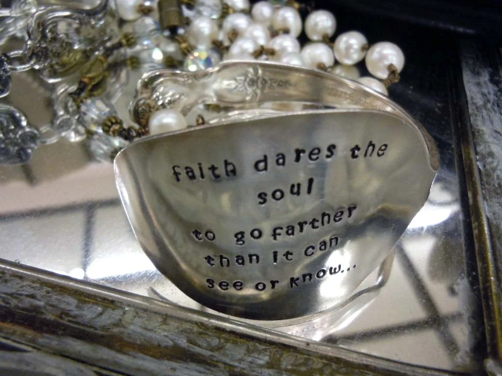 Bracelet b.jpg