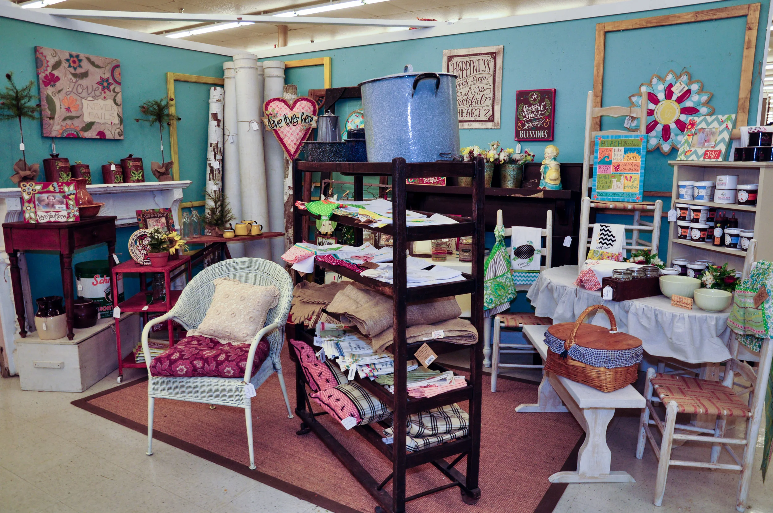 MEET! Stacy from Dixie Avenue — Woodstock Market Antiques, Consignments