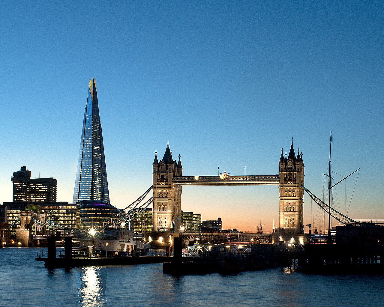 Shard HD LQ1.JPG
