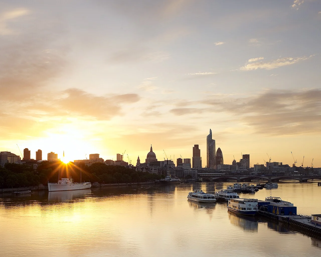 Pinnacle London HD LQ5.JPG