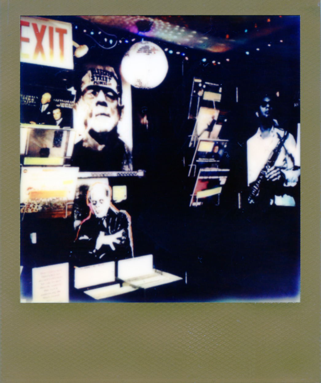 Polaroid199_web.jpg