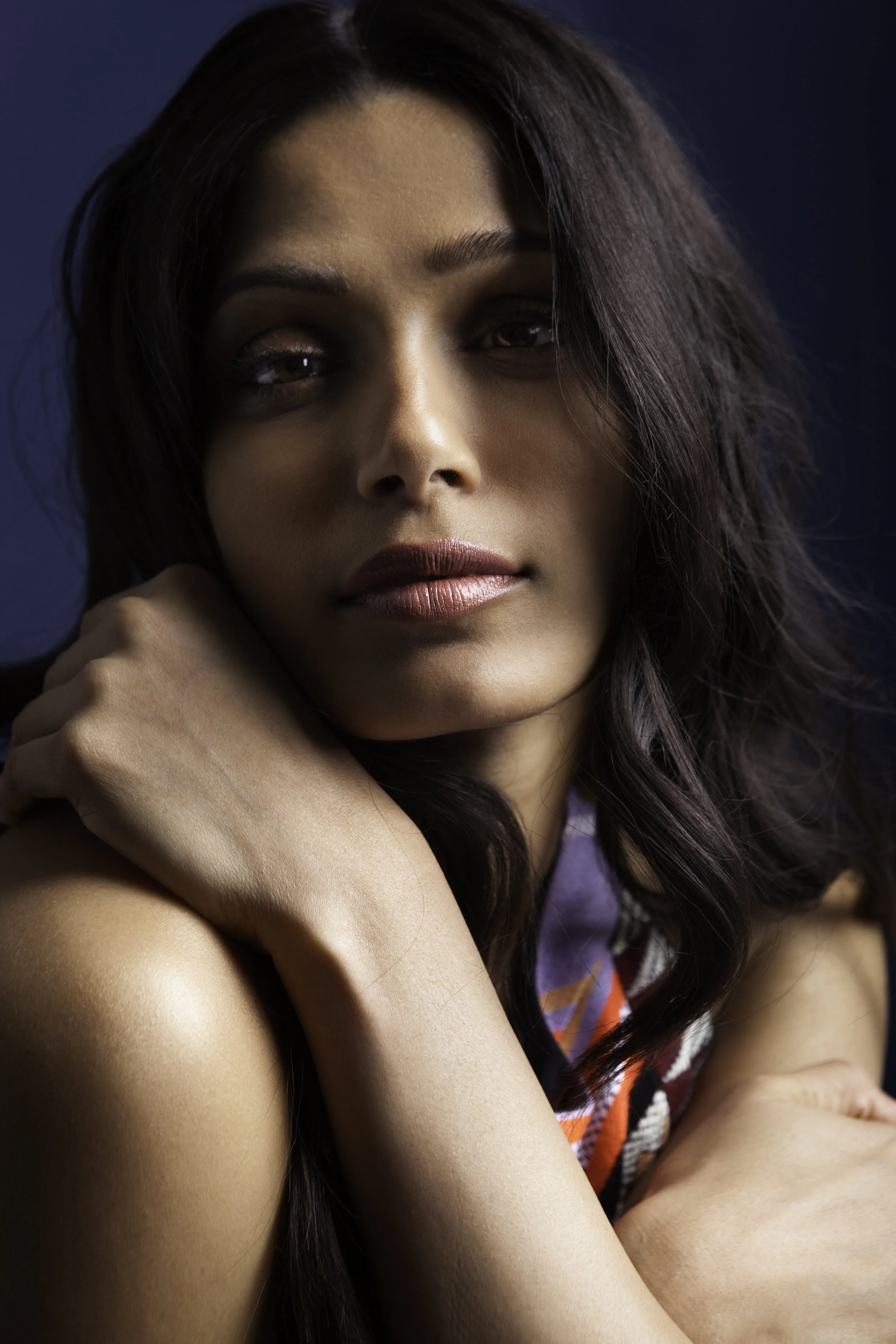 FREIDA PINTO JG3956-c.jpg