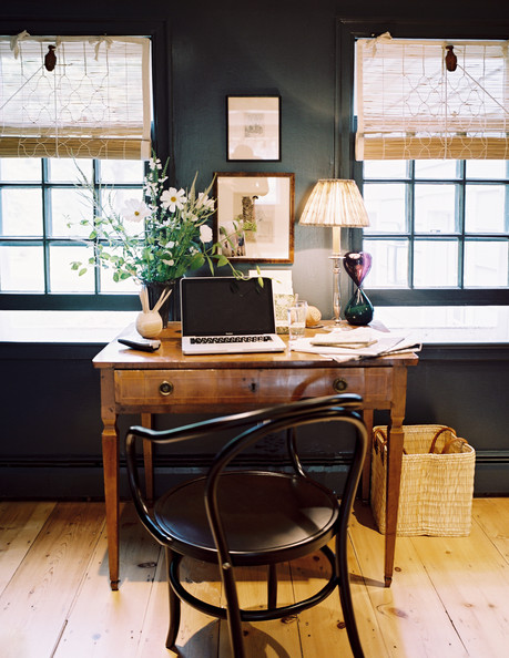 Work+Space+Traditional+Deep+gray+walls+office+rlYquM7A0VIl.jpg