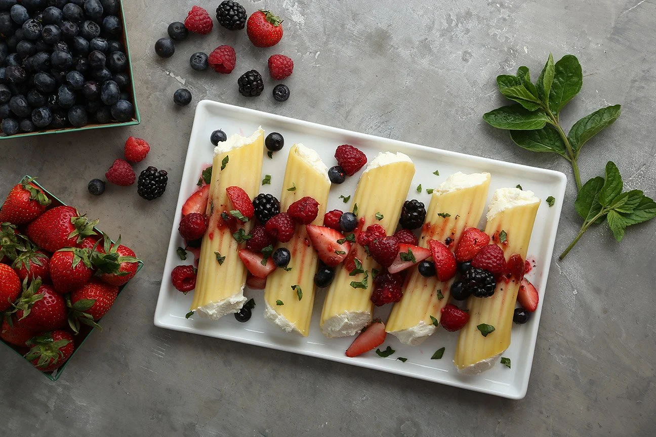 WEB_12x18_72dpi_Manicotti with Berries_3150.jpg