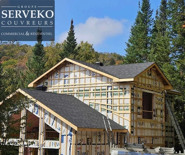 🍁🍂 Avec les feuilles qui tombent et la fra&icirc;cheur qui s&rsquo;installe, pensez &agrave; faire inspecter votre toiture avant l&rsquo;hiver afin d&rsquo;&eacute;viter les surprises 🍂🍁

‼️ Contactez-nous pour obtenir votre soumission gratuite.
