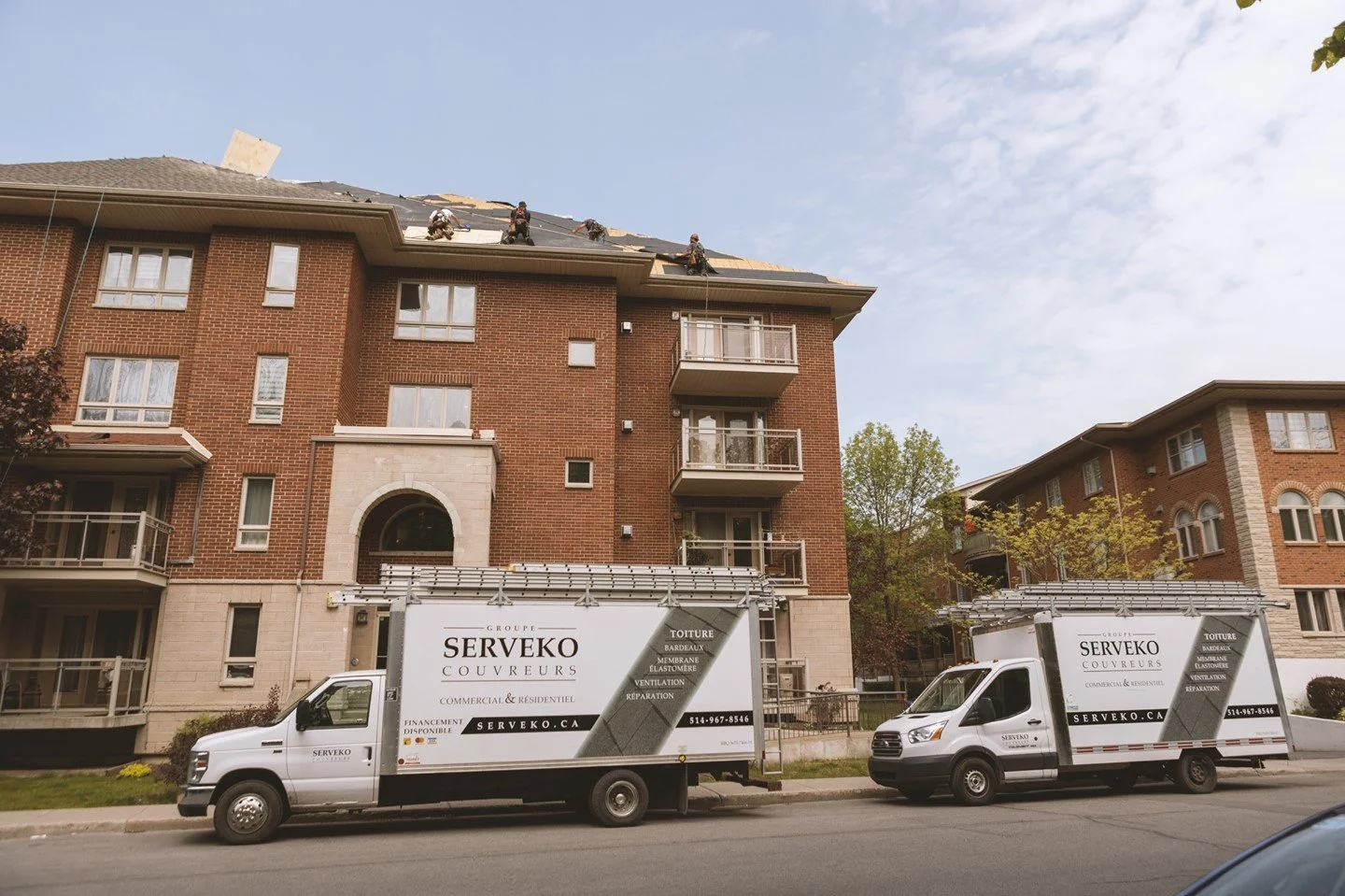 💥 POURQUOI NOUS CHOISIR ?

Avec l'&eacute;quipe SERVEKO, vous trouverez la qualit&eacute; et la s&eacute;curit&eacute;, rien de moins! 🏠🏢

Nous d&eacute;tenons les qualifications professionnelles et les assurances requises pour agir dans le respec