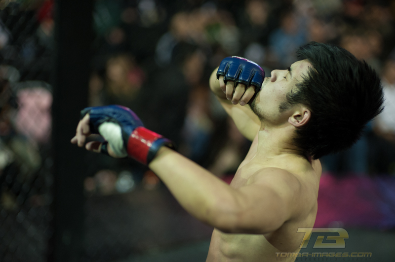 XFO MMA first fight of the night at the Sears Centre