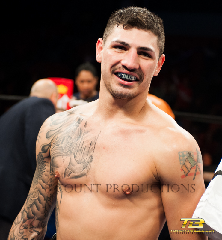 8-Count/ Round Three USPN "Fight Night" ..