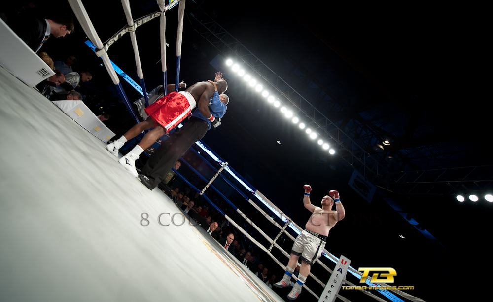 Round Three Productions Present World Championship Boxing at UIC
