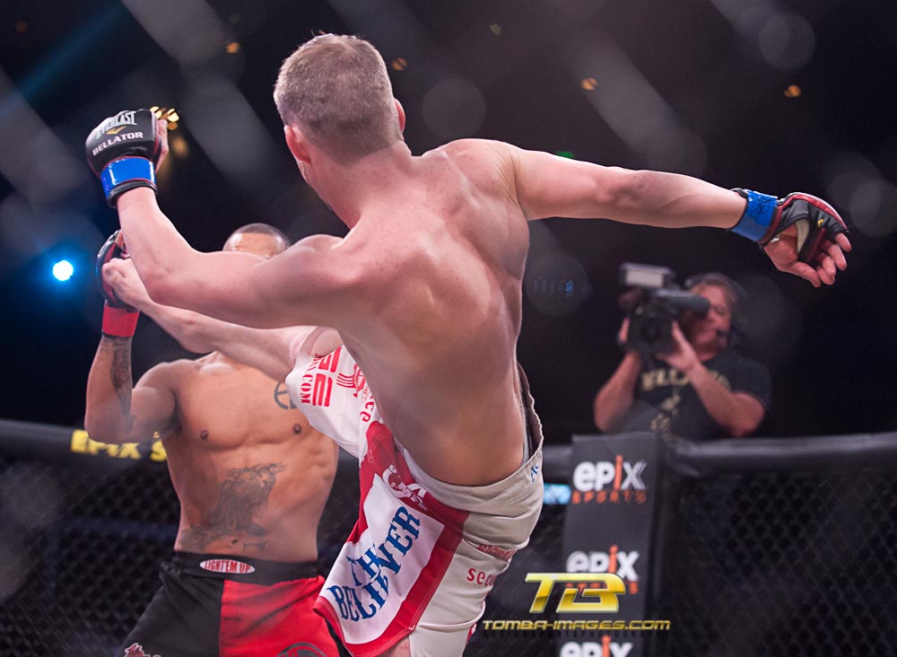 Bobby Reardanz vs Cliff Wright at Bellator #75