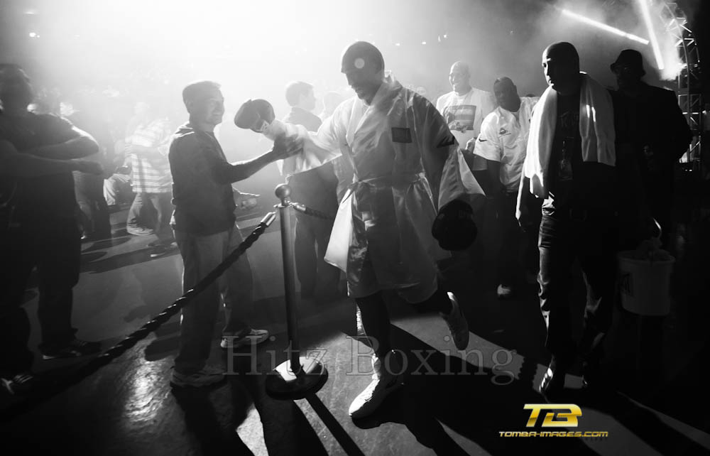 Fres Oquendo vs Joey Abell at The HorseShoe Venue