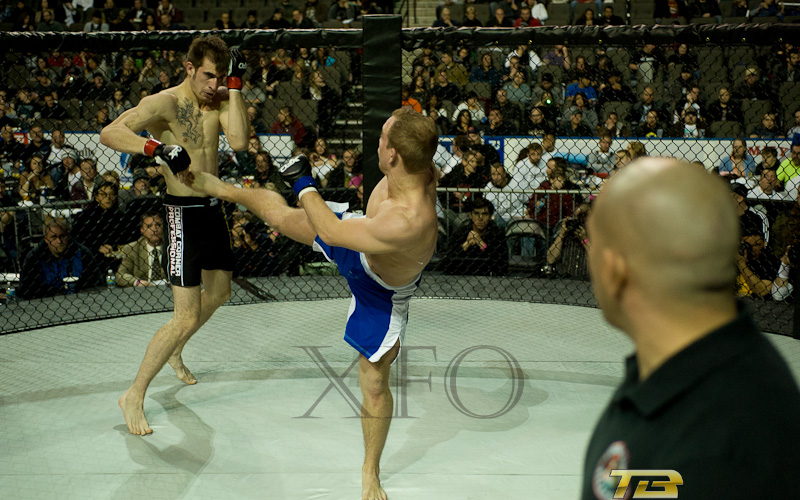 XFO 42 Pro Matches at the Sears Centre 