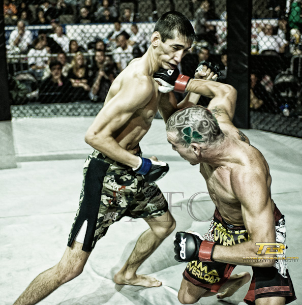 XFO 42 Pro Matches at the Sears Centre 
