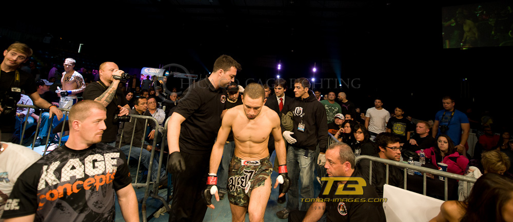 Robert Menigoz vs Chico Camus
