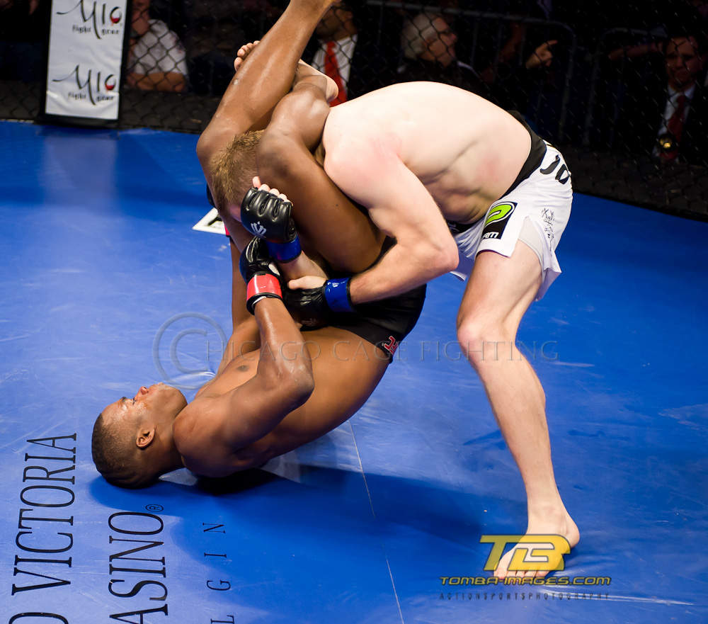 Darius Yancy vs Andrew Krzeptowski   Chicago Cage Fighting