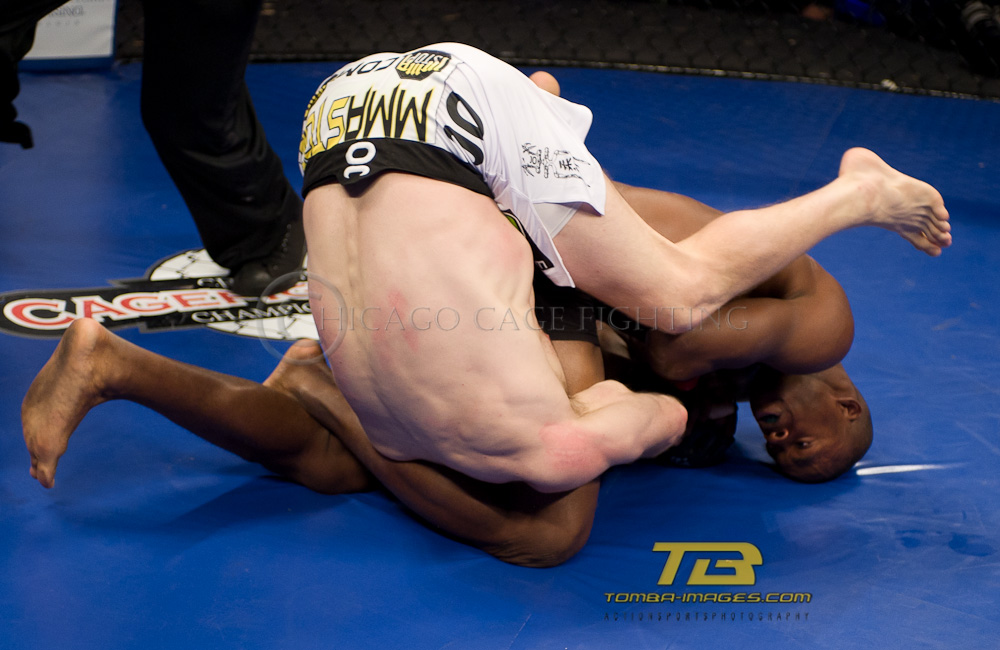 Darius Yancy vs Andrew Krzeptowski   Chicago Cage Fighting