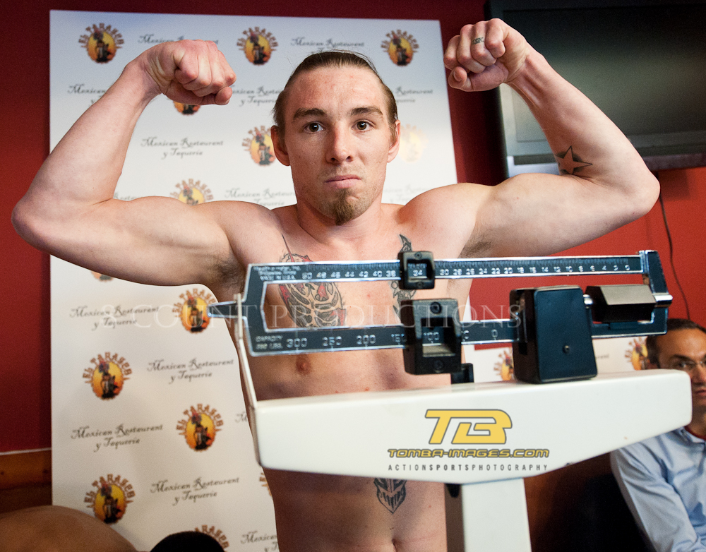 UIC Pavillion "weigh in" 
