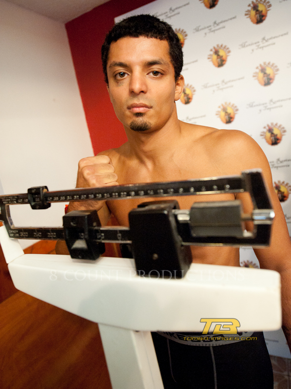 UIC Pavillion "weigh in" 