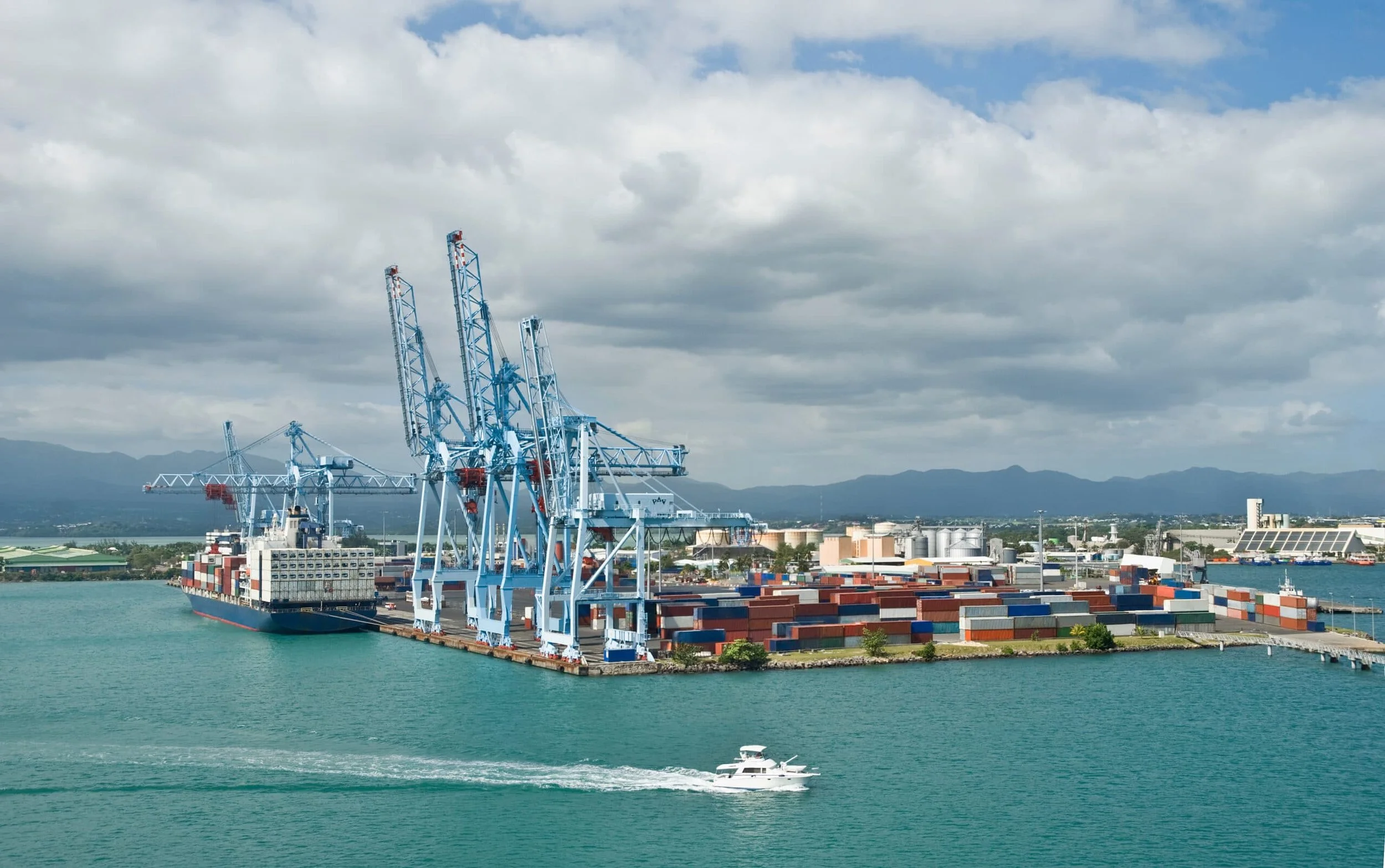 Port de Guadeloupe.jpeg