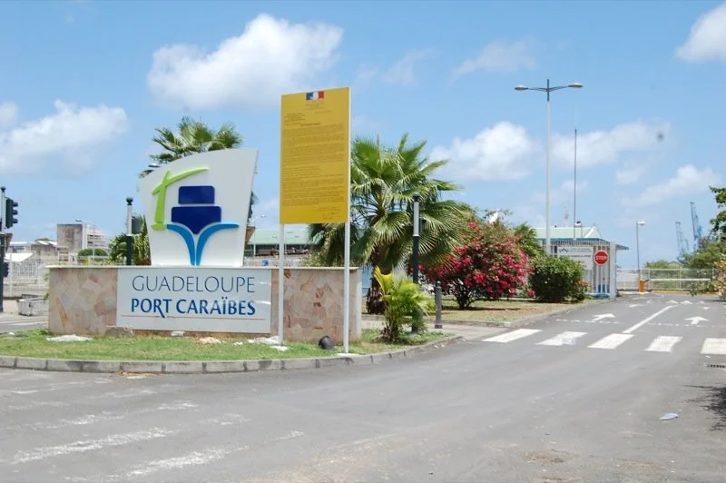 Entrée  H4 Personnel et Bus scolaire.JPEG