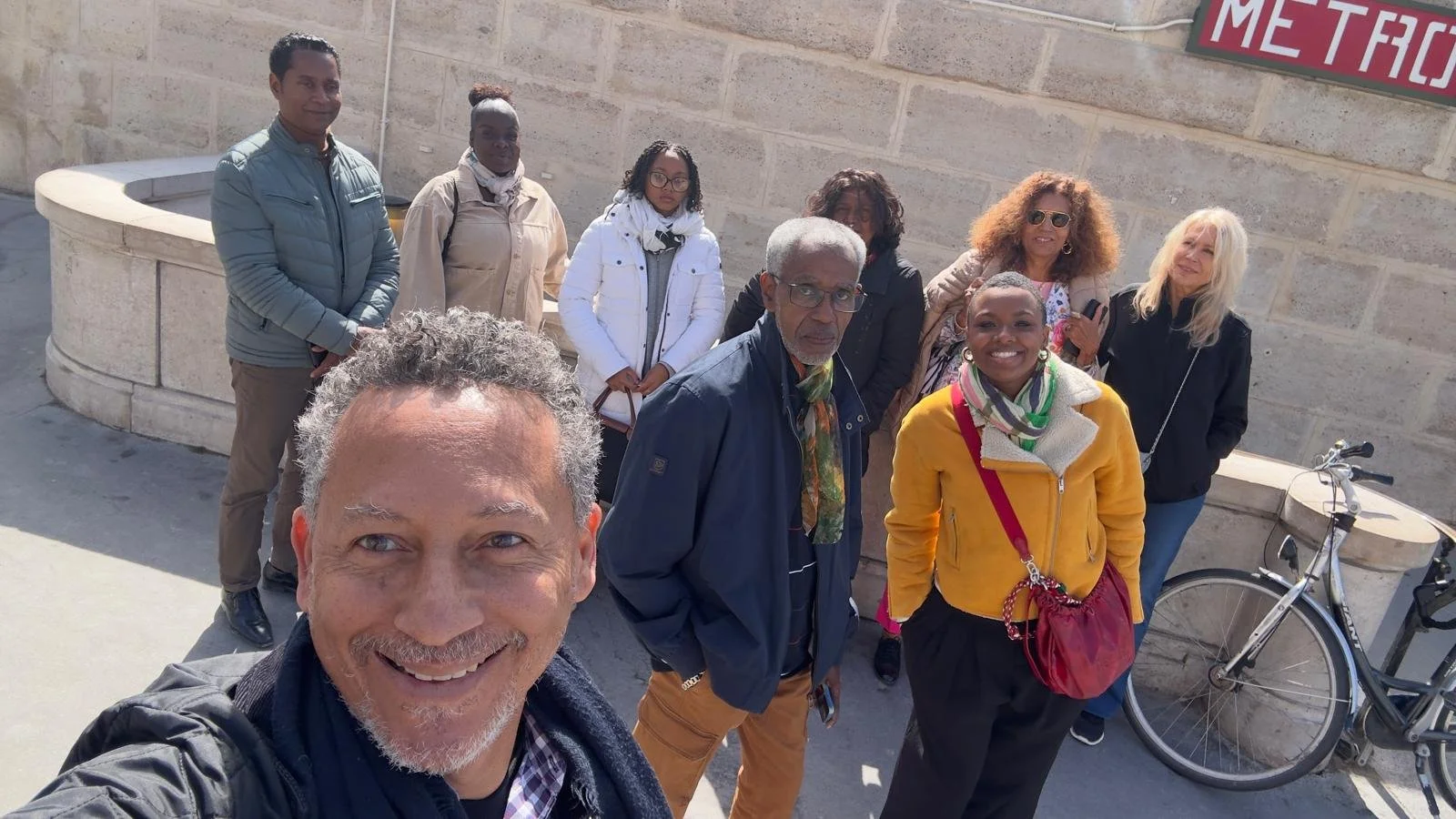 RDV devant Métro Concorde