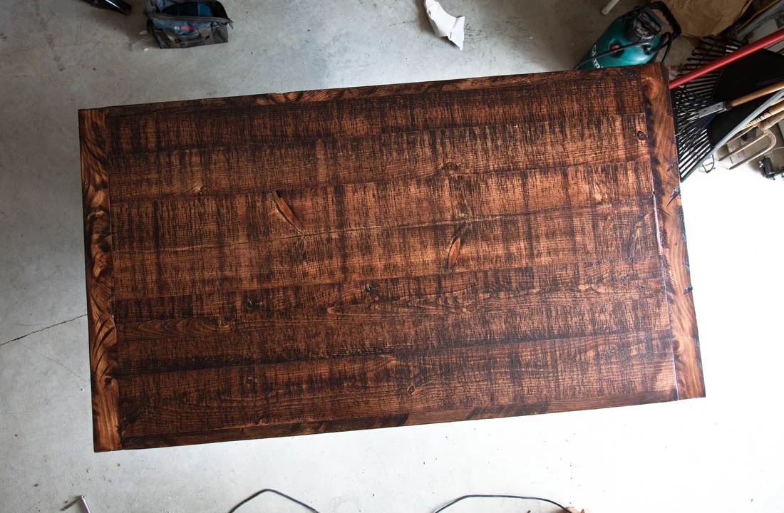 Crossed leg - barn wood table by valebruck.com