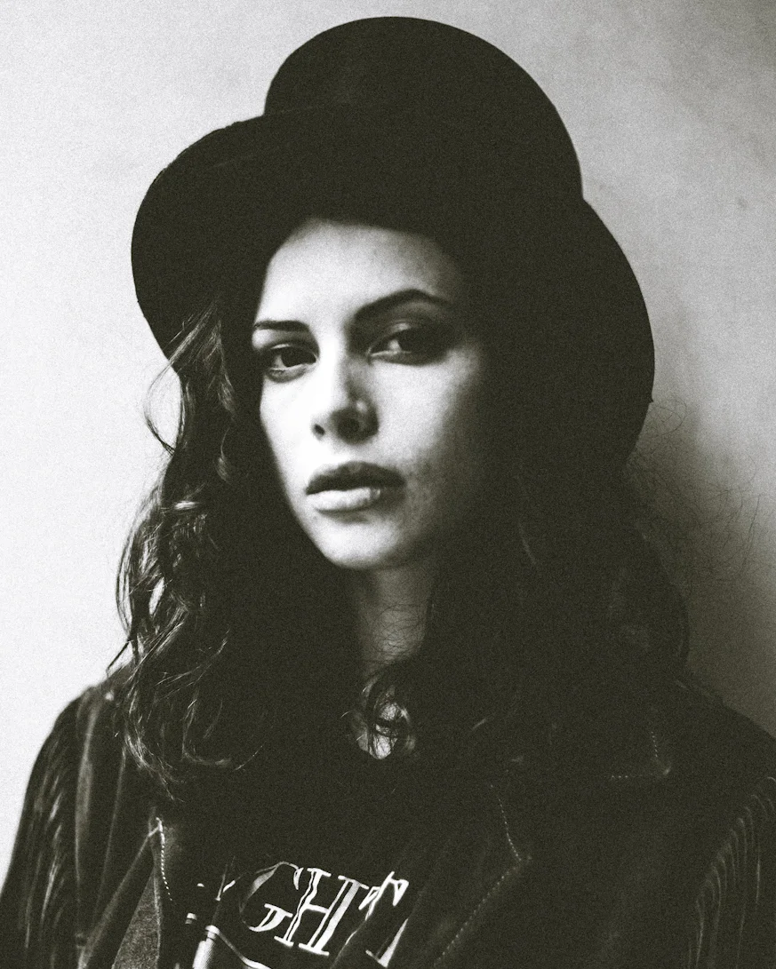 charlotte kemp muhl
