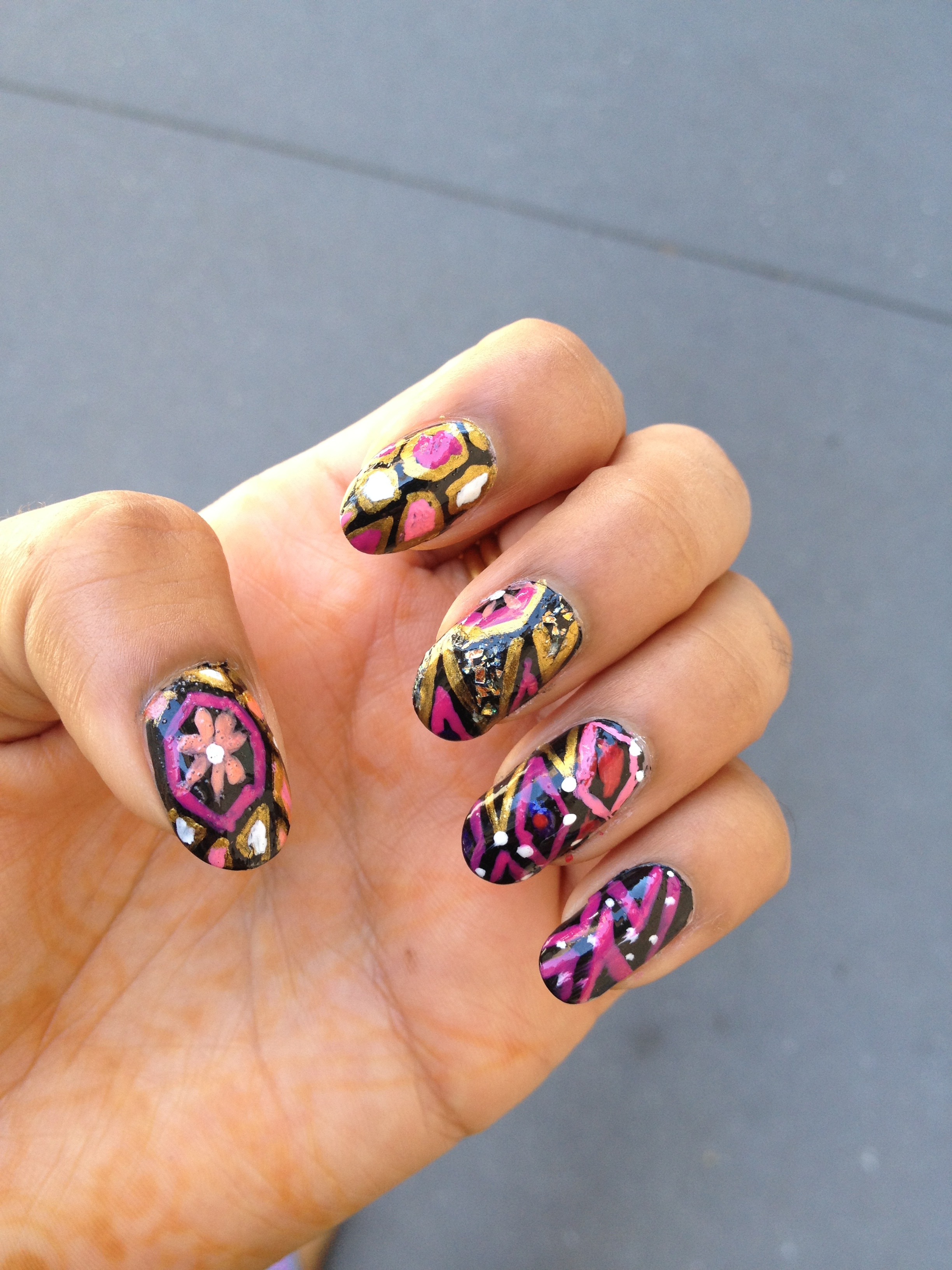 Fred Tomaselli and Embroidered Floral Nail Designs on R29 — abacaxi