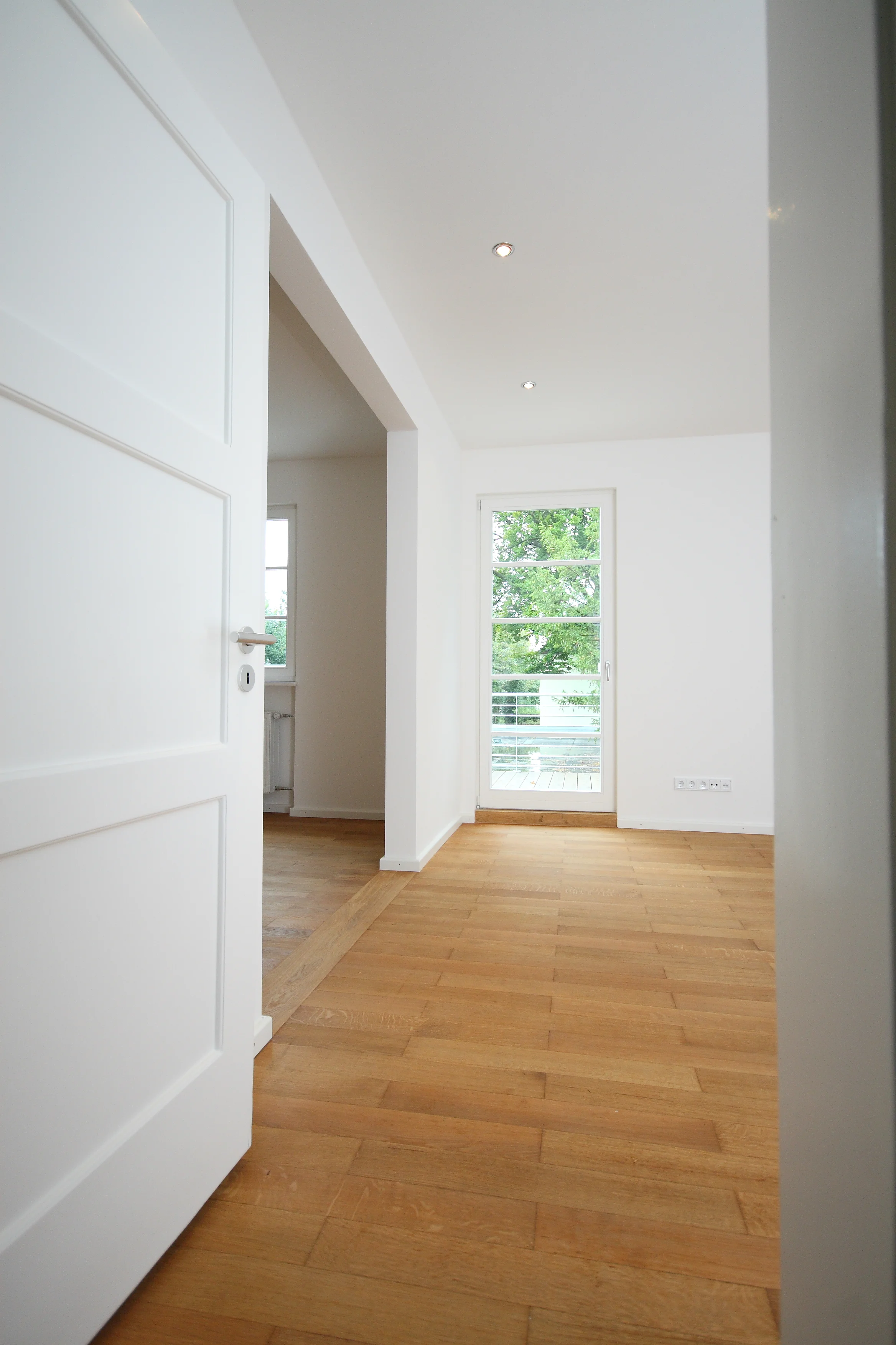 Umbau eines Reihenendhauses mit kieferorthopädischer Praxis, München-Harlaching, 2009