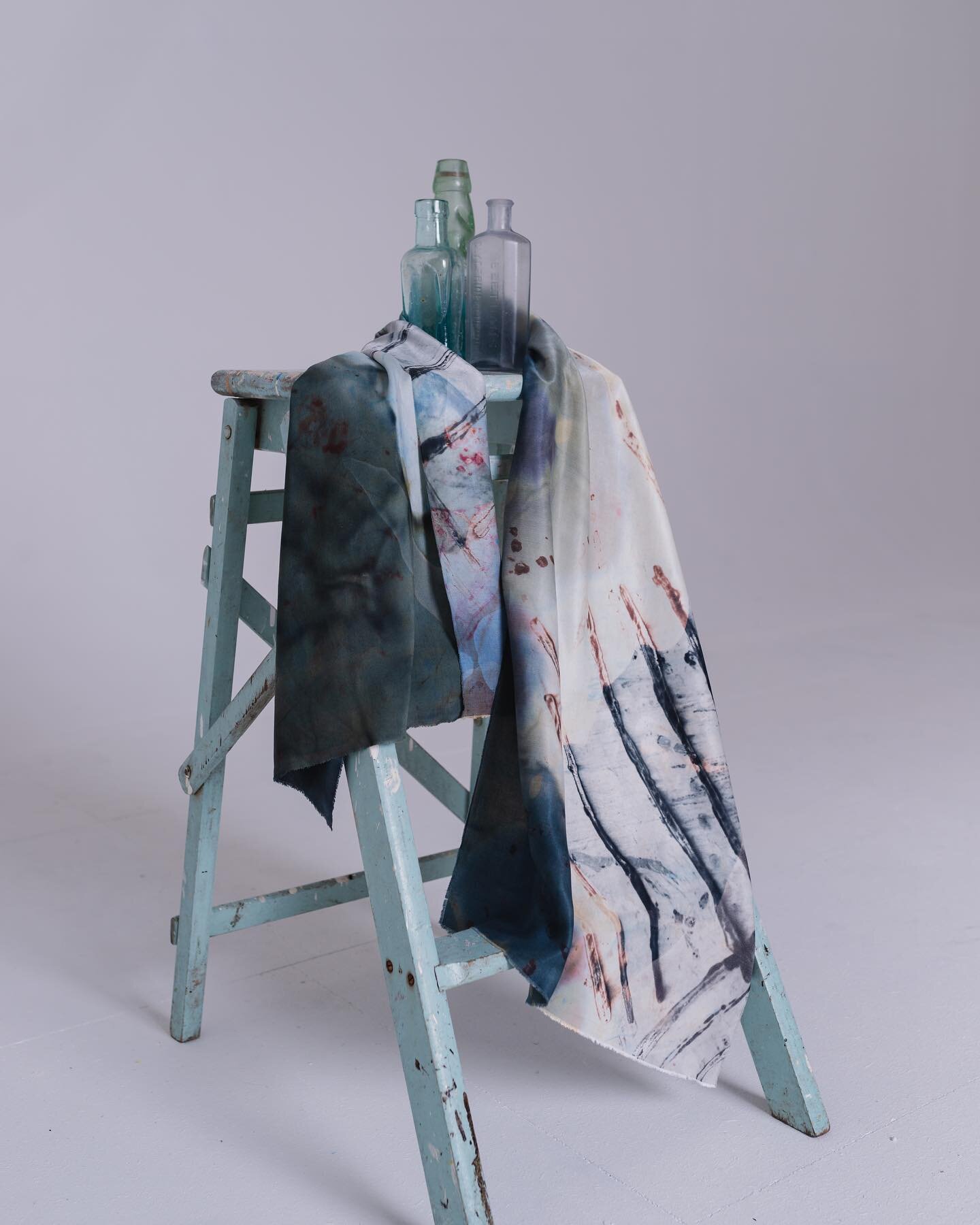 @kathryngreentextiles Part of a new collection of art textile pieces exploring the textures, layers, colours and surfaces of landscapes. 

#hantsberksguildofcraftsmen 
#contemporycrafts 
#buylocal 
#textilearts 
#textiledesign 
#finecraft 
#handmadeh