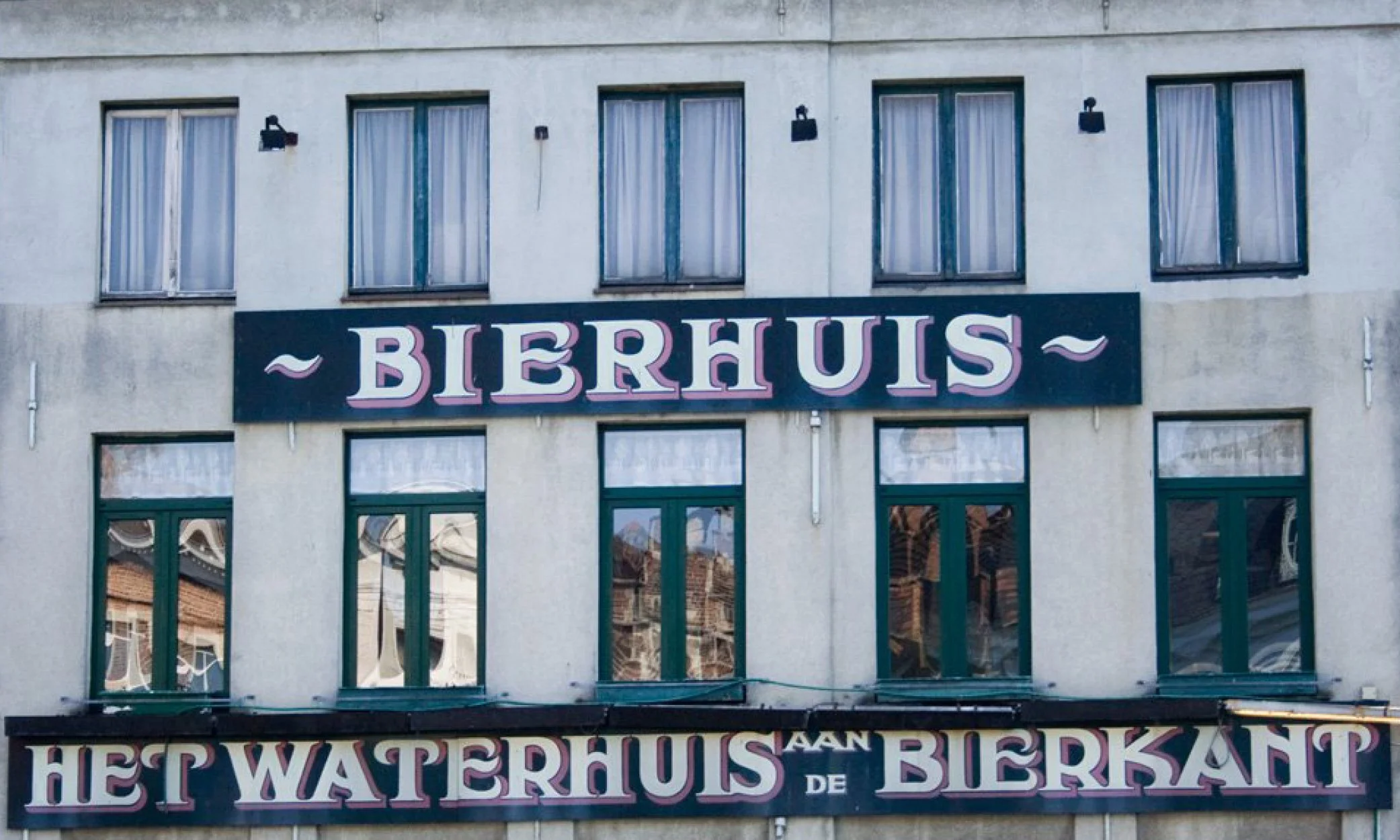 Type walk in Ghent. Before &amp; after. Only “Beerhouse” remains.