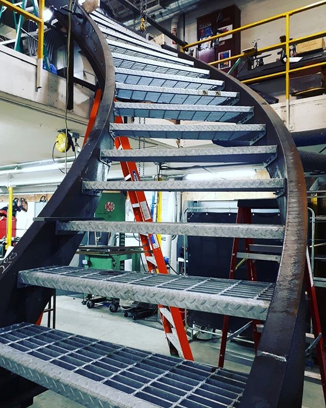 90 degree curved stair for rooftop deck #curvedstairs #curvedstaircase #steelstairs #customfabrication