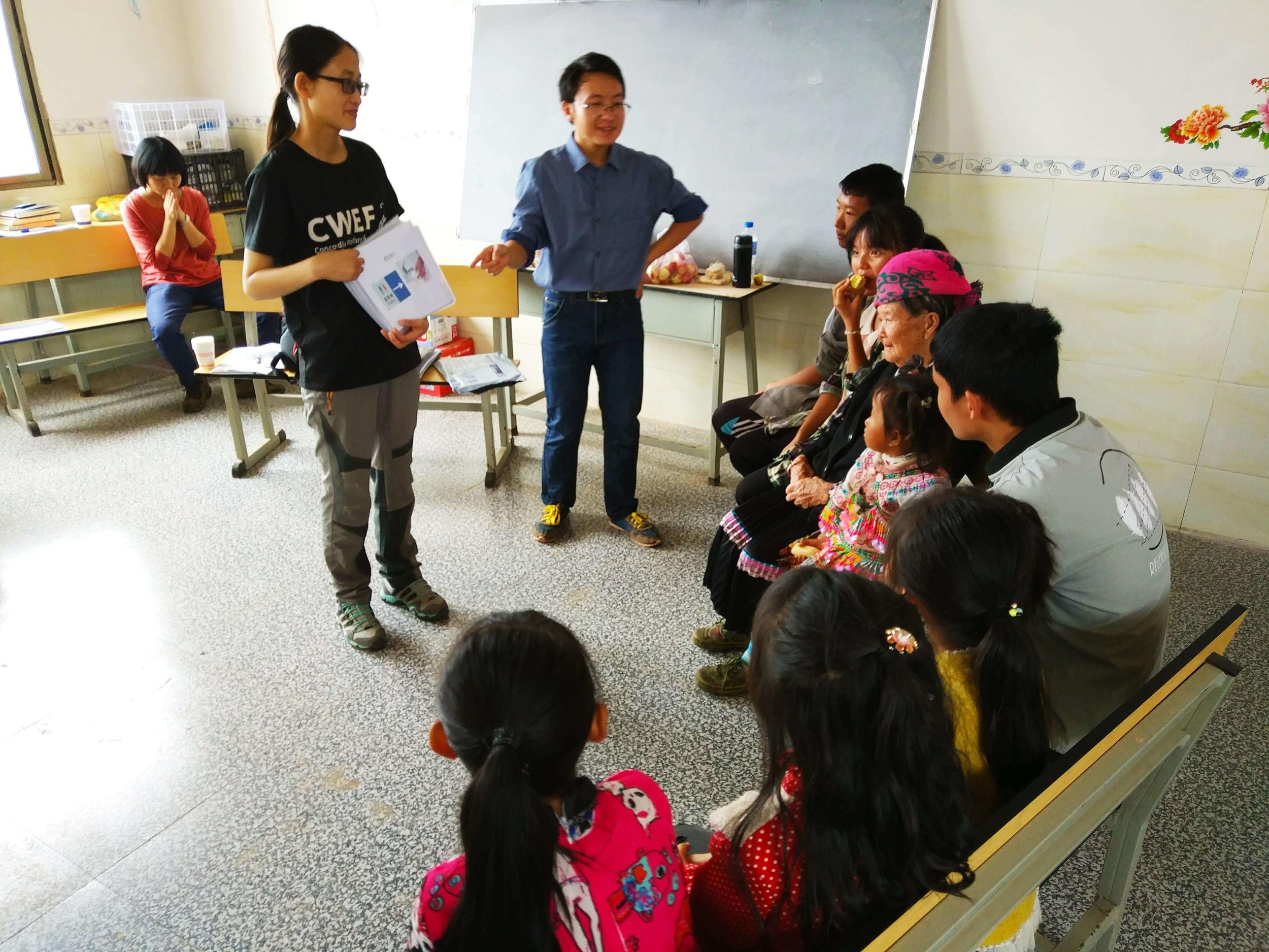 Jenny Chu of CWEF, conducting health training with local volunteers