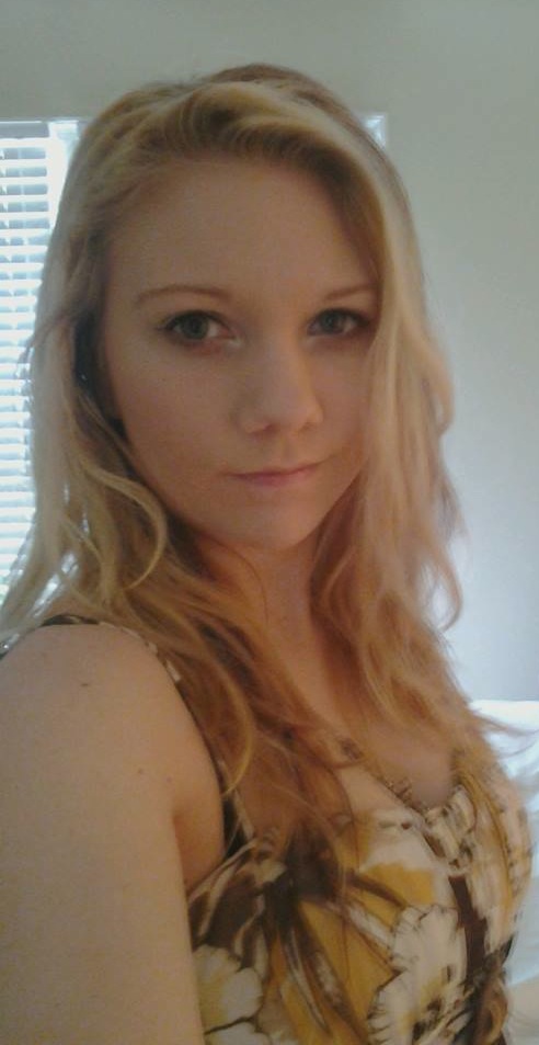 Author/Artist Ellie Raine