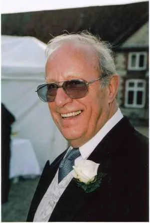 mark finn headshot 1.jpg