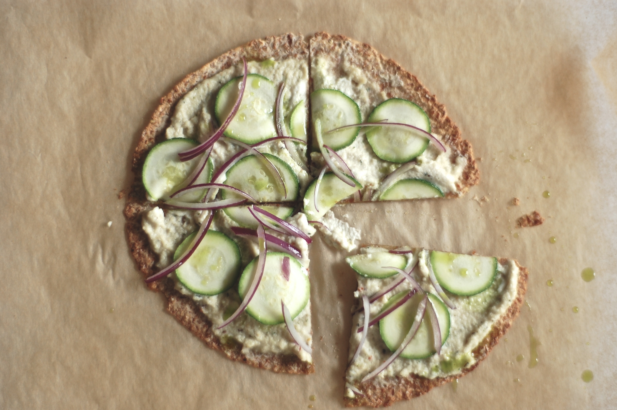 cashew ricotta cgeese pizza