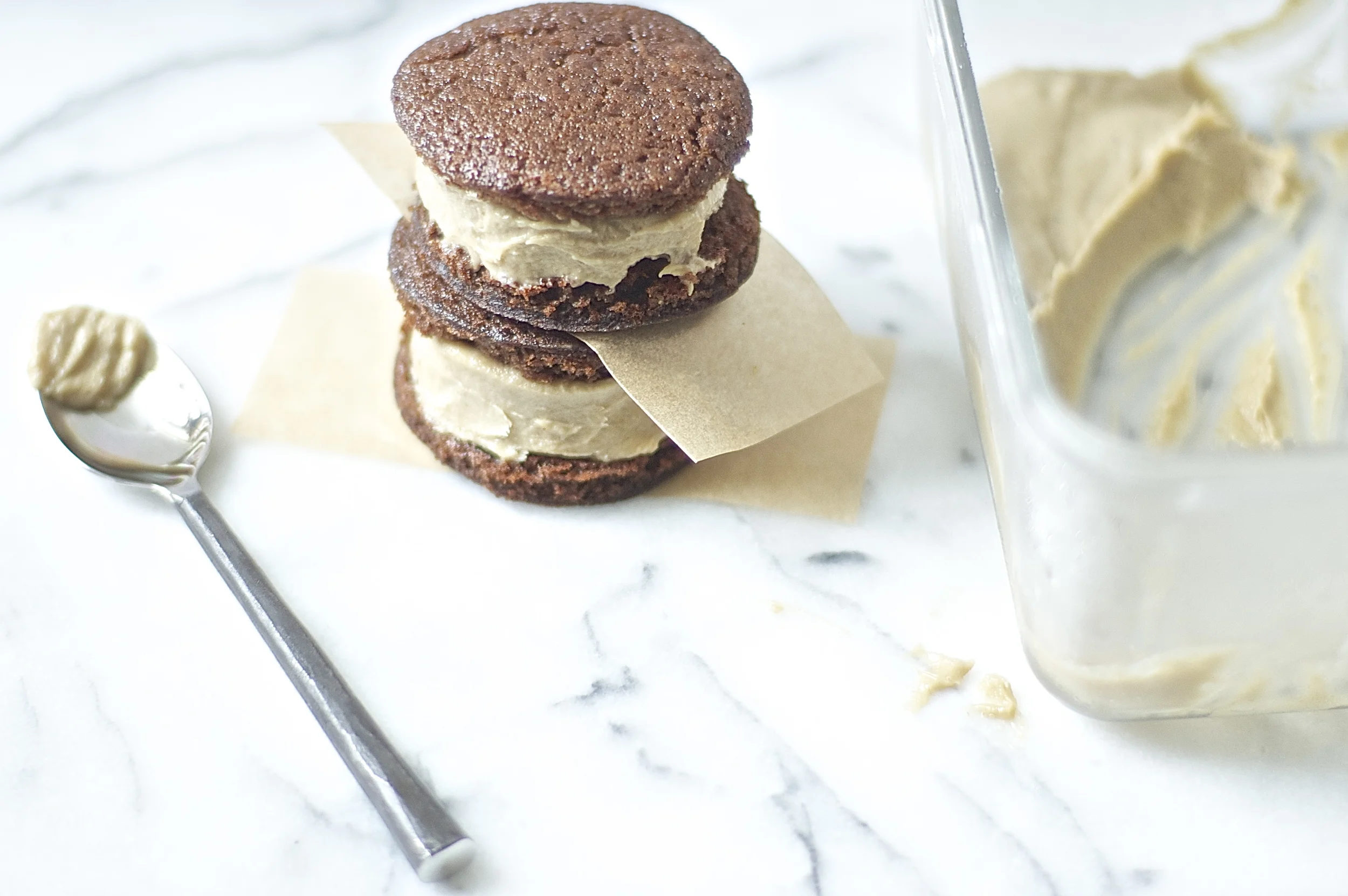 banana + peanut butter ice cream sandwiches