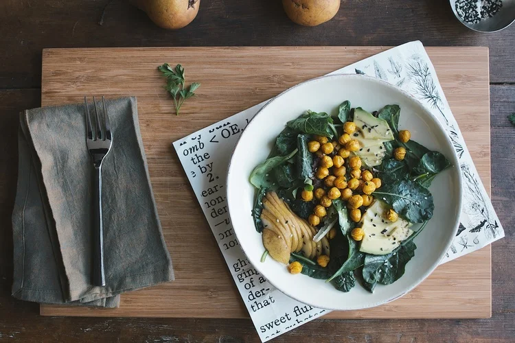 a warm salad of roasted chili-turmeric chickpeas + pear