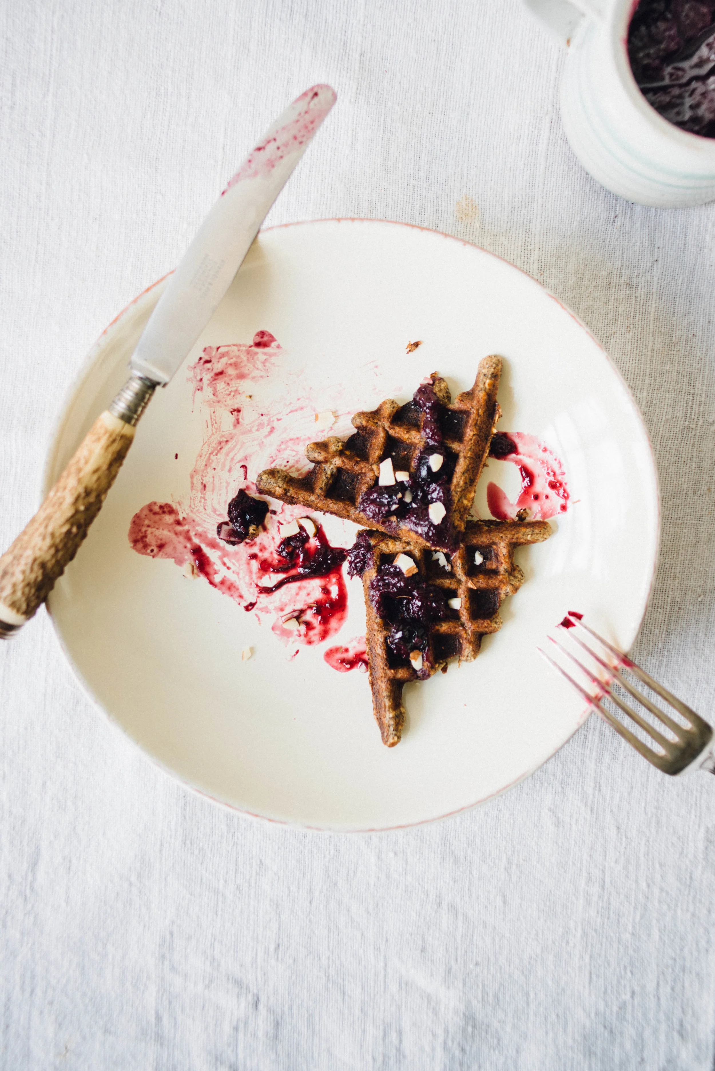 banana buckwheat waffles | dolly and oatmeal