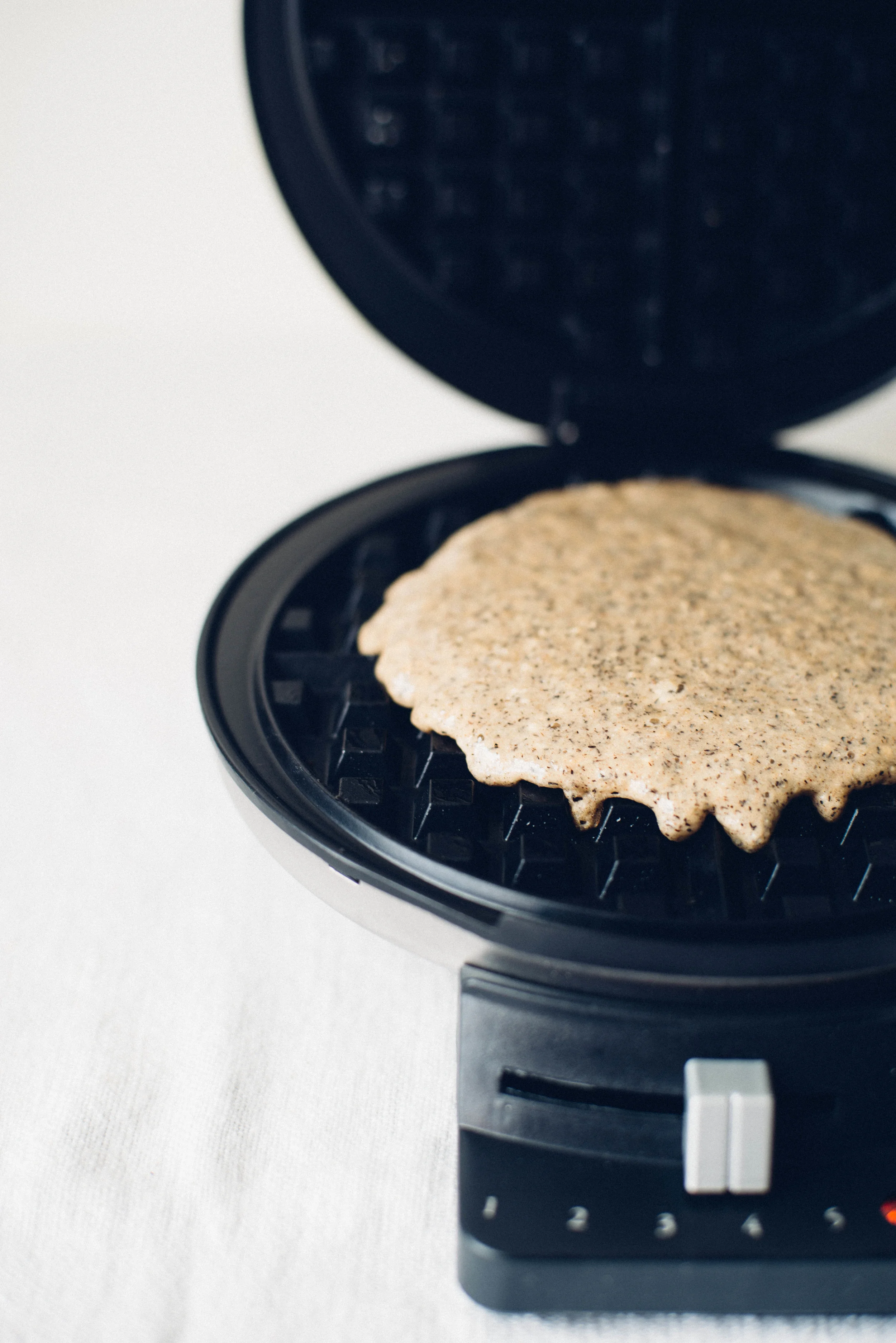 banana buckwheat waffles | dolly and oatmeal
